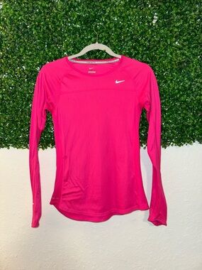 Nike Women's Long-Sleeve Dri-FIT Performance Top - Hot Pink Size Small